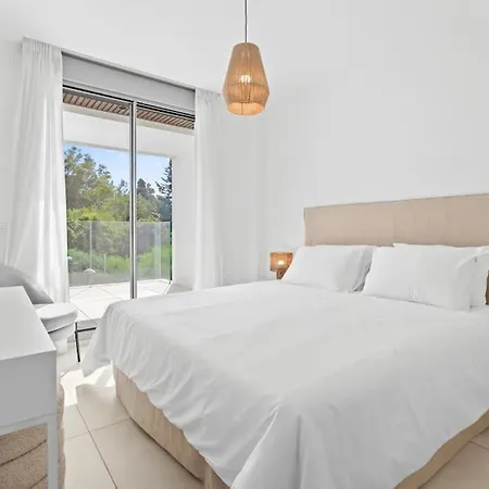 Luxury 2 Bedroom Walk To Rdr423